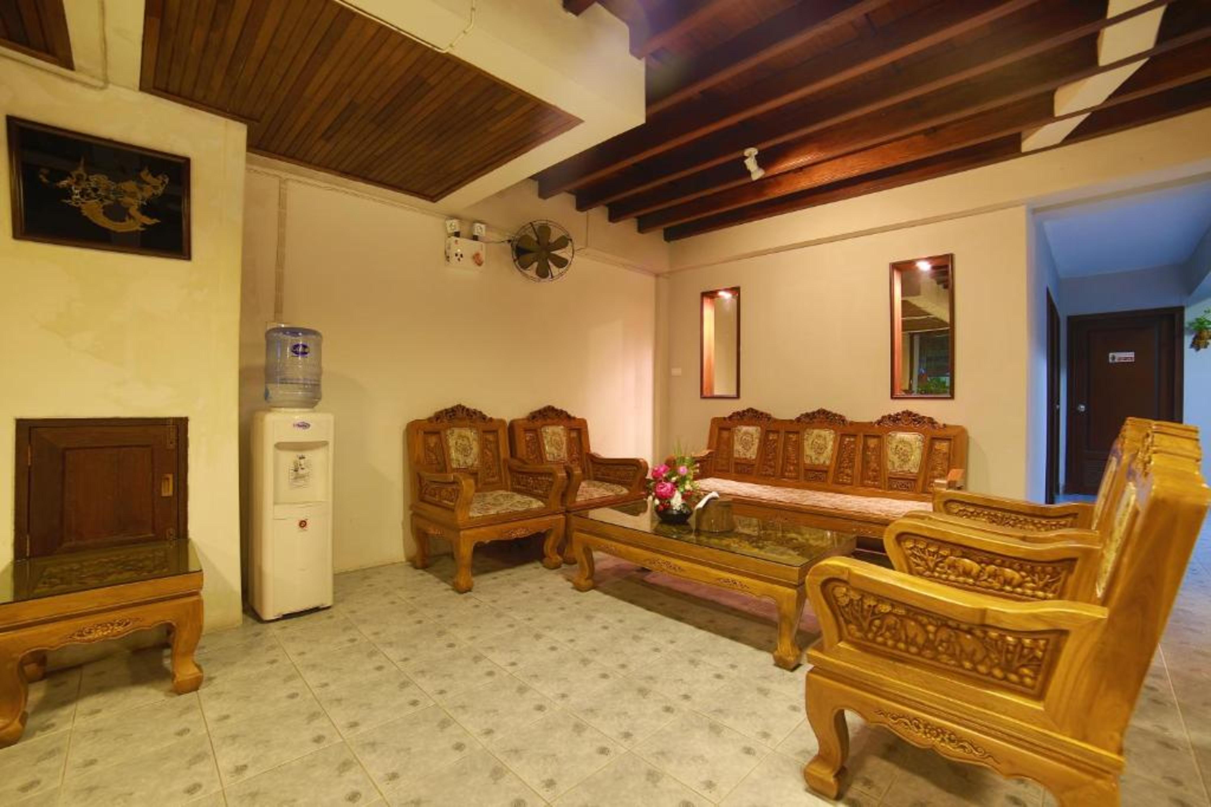 Relax Guesthouse Patong Extérieur photo